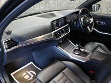 BMW 3 Series 320d MHT M Sport - U13346