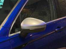 Volkswagen Tiguan TSI R - U13348