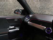 Mercedes-Benz GLB GLB200 AMG Line Night Edition - U13353