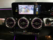 Mercedes-Benz GLB GLB200 AMG Line Night Edition - U13353