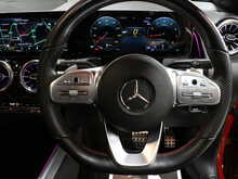 Mercedes-Benz GLB GLB200 AMG Line Night Edition - U13353