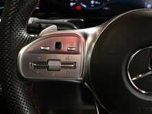 Mercedes-Benz GLB GLB200 AMG Line Night Edition - U13353