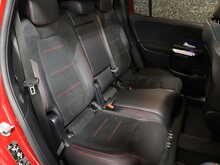 Mercedes-Benz GLB GLB200 AMG Line Night Edition - U13353