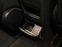 Mercedes-Benz GLB GLB200 AMG Line Night Edition - U13353