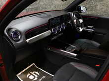 Mercedes-Benz GLB GLB200 AMG Line Night Edition - U13353