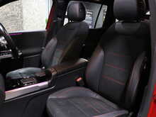 Mercedes-Benz GLB GLB200 AMG Line Night Edition - U13353