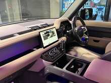 Land Rover Defender 90 D250 MHEV X-Dynamic SE - U13357