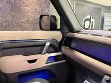 Land Rover Defender 90 D250 MHEV X-Dynamic SE - U13357
