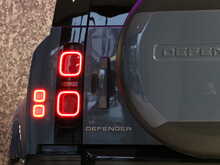 Land Rover Defender 90 D250 MHEV X-Dynamic SE - U13357