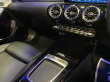 Mercedes-Benz CLA CLA180h MHEV AMG Line - U13379