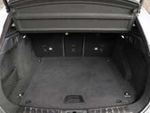 Jaguar F-PACE D240 Chequered Flag - U13397