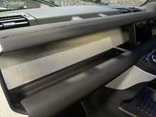 Land Rover Defender 110 D300 MHEV SE - U13399