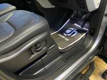 Land Rover Defender 110 D300 MHEV SE - U13399