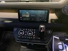 Land Rover Defender 110 D300 MHEV SE - U13399