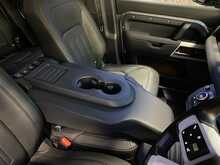 Land Rover Defender 110 D300 MHEV SE - U13399