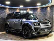 Land Rover Defender 110 D300 MHEV SE - U13399