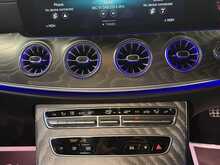 Mercedes-Benz E Class E220d AMG Line - U13404