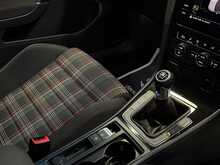 Volkswagen Golf TSI BlueMotion Tech GTI - U13423