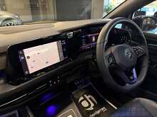 Volkswagen Golf TSI R - U13456