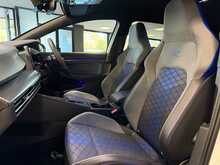 Volkswagen Golf TSI R - U13456