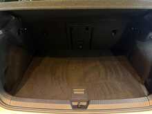Volkswagen Golf TSI R - U13456