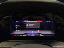 Volkswagen Golf TSI R - U13456