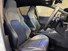 Volkswagen Golf TSI R - U13456