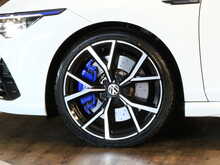 Volkswagen Golf TSI R - U13456