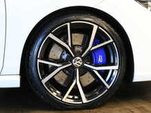 Volkswagen Golf TSI R - U13456