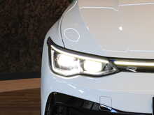 Volkswagen Golf TSI R - U13456