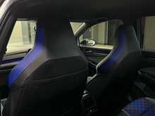 Volkswagen Golf TSI R - U13462