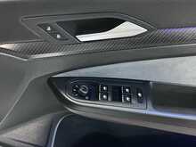 Volkswagen Golf TSI R - U13462