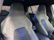 Volkswagen Golf TSI R - U13462