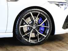 Volkswagen Golf TSI R - U13462