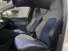 Volkswagen Golf TSI R - U13462