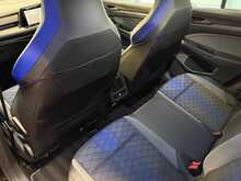 Volkswagen Golf TSI R - U13480