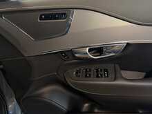 Volvo XC90 B5 MHEV R-Design Pro - U13499