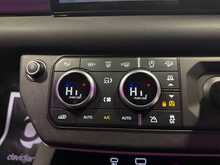 Land Rover Defender 110 SD4 SE - U13504