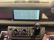 Land Rover Defender 110 SD4 SE - U13504