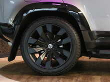 Land Rover Defender 110 SD4 SE - U13504