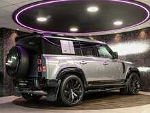 Land Rover Defender 110 SD4 SE - U13504