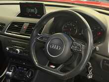 Audi Q3 TFSI CoD Black Edition - U13521