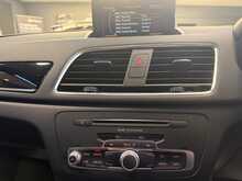 Audi Q3 TFSI CoD Black Edition - U13521