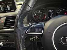 Audi Q3 TFSI CoD Black Edition - U13521