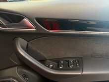 Audi Q3 TFSI CoD Black Edition - U13521