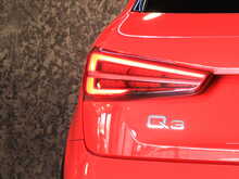 Audi Q3 TFSI CoD Black Edition - U13521