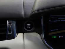 Land Rover Range Rover Sport P575 V8 SVR Carbon Edition - U13528