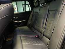 BMW 3 Series 320i M Sport - U13536