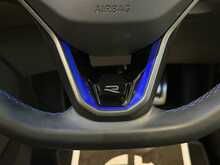 Volkswagen T-Roc TSI R Black Edition - U13537