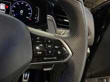 Volkswagen T-Roc TSI R Black Edition - U13537